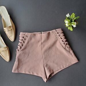 💍She and Sky Beige High Waisted Shorts